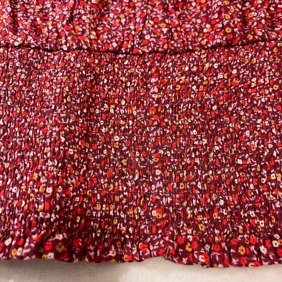 Like New! Universal Thread Floral Print 3/4 Sleeve Smocked Blouse- small - Picture 5 of 8